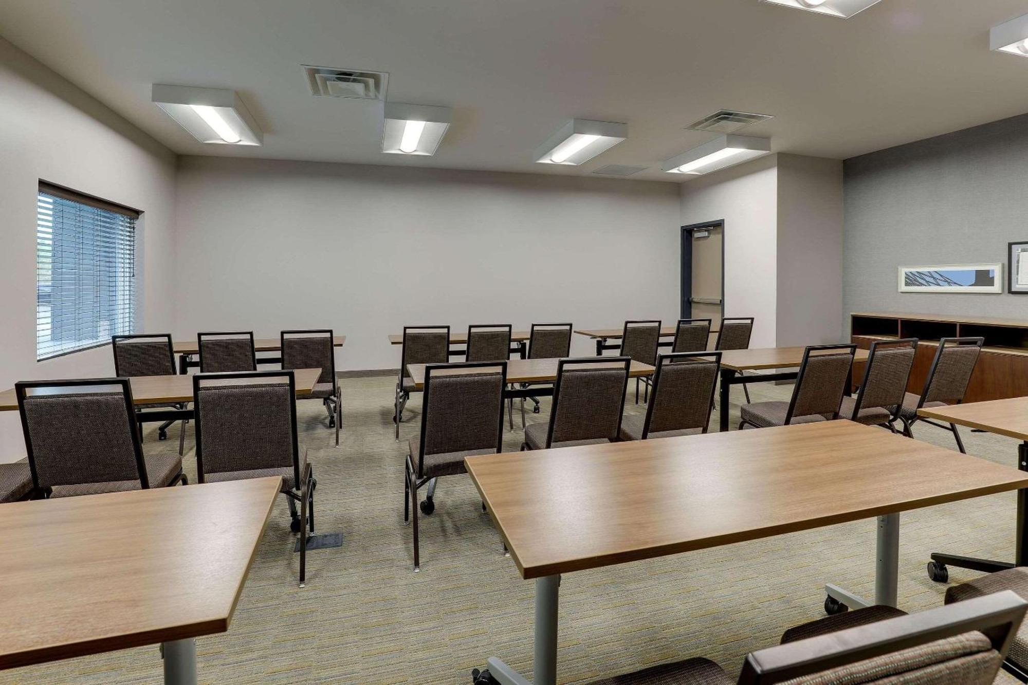 Country Inn & Suites By Radisson, Cumming Near Northside Hospital Forsyth Екстериор снимка